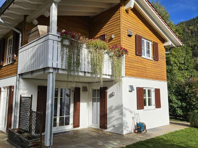 Liebevoll renovierte 3 Zimmer Erdgeschosswohnung mit und EBK und Terrassenanteil