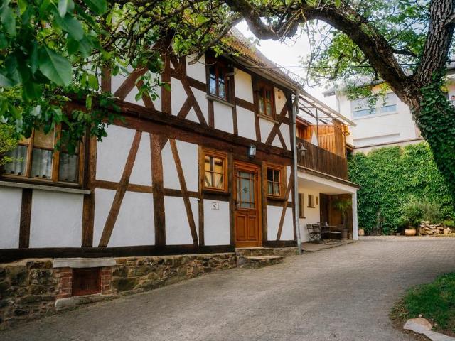 Liebevoll restaurierte Hofreite mit historischem Fachwerkcharme