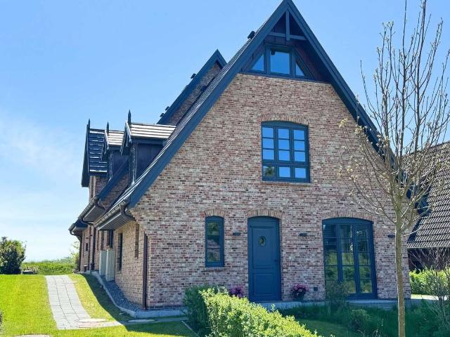 Liebevoll und neu gebautes Haus direkt an den Salzwiesen von Sylt