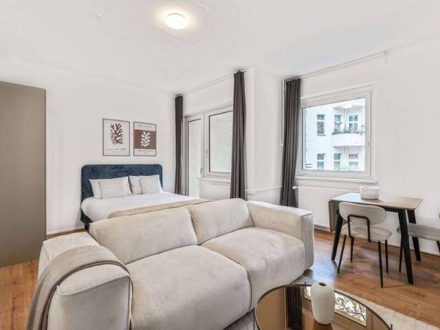 Liebevolle 1 Zimmer Wohnung in Steglitz voll möbliert