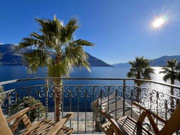 VERKAUFT ! Exklusive Wohnung direkt am See in einem renovierten Palazzo mit Gemeinschaftspool