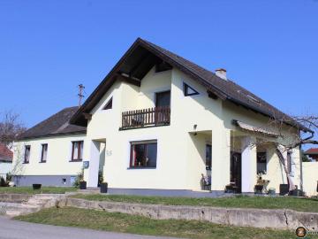 Liebing: Bezugsfertiges Wohnhaus in Traumlage