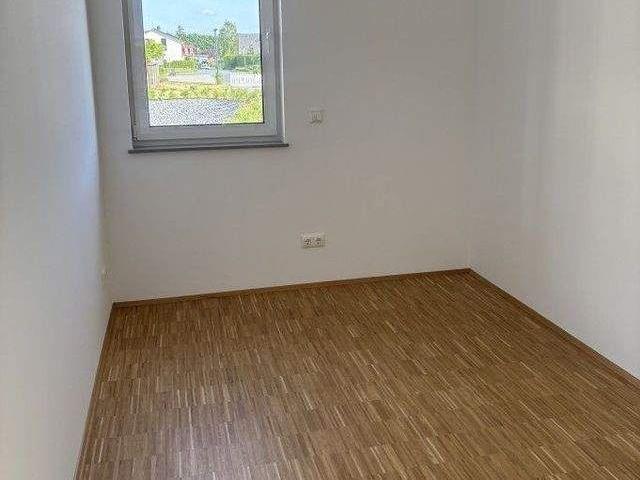 Lieblingsplatz mit attraktiver Ausstattung, moderner EBK und Terrasse im Erstbezug!