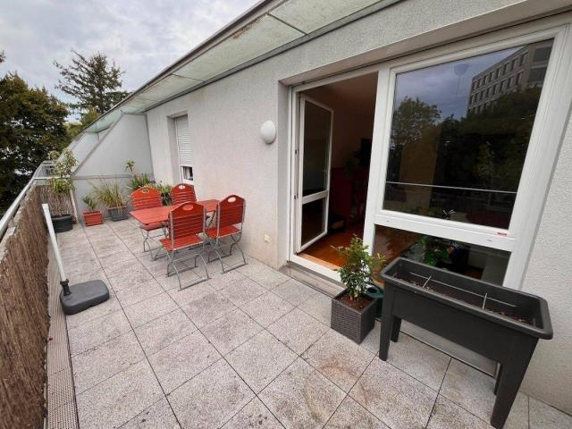 LIEFERING: Coole 2 Zimmer Wohnung mit großer Terrasse