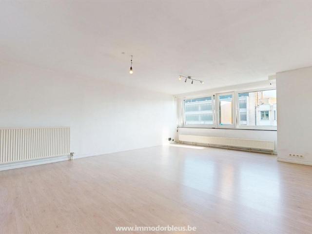 LIEGE – Hypercentre – Appartement 2 ch.+ terr.+ cave Loyer: 850,00 € / mois