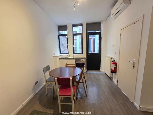 LIÈGE – Proximité centre, agréable studio +/ 42 m² Loyer: 570,00 € / mois