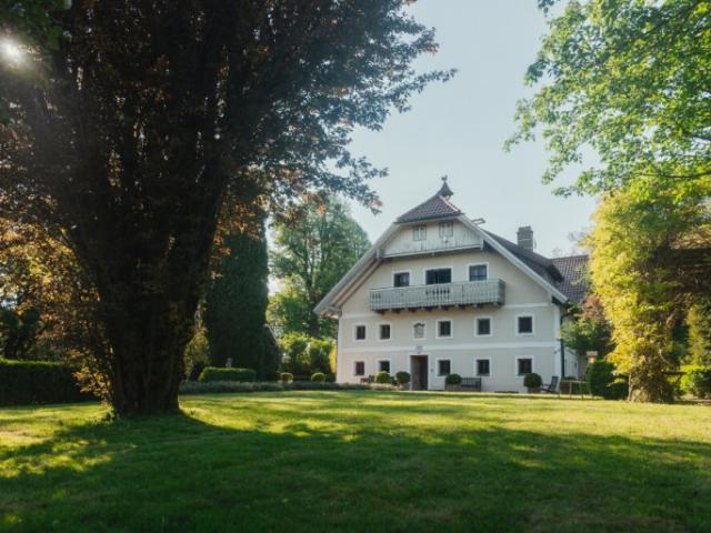 Großzügiges Anwesen auf ca. 2.000 m² Grundstück v. D. Toren Salzburg