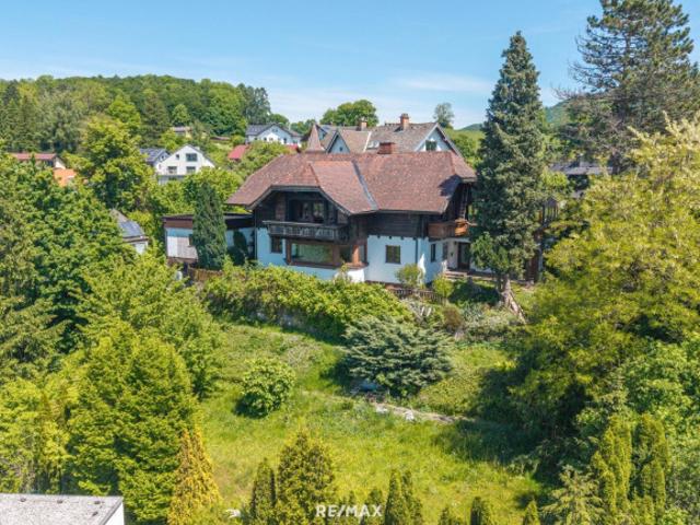 Charmantes Anwesen mit Panoramablick und Ruhelage am Traunsee