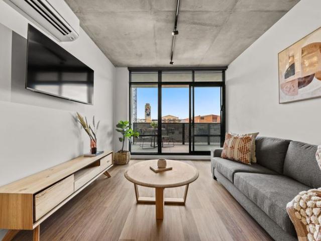 Life at the ready I Solarino House Short leases available