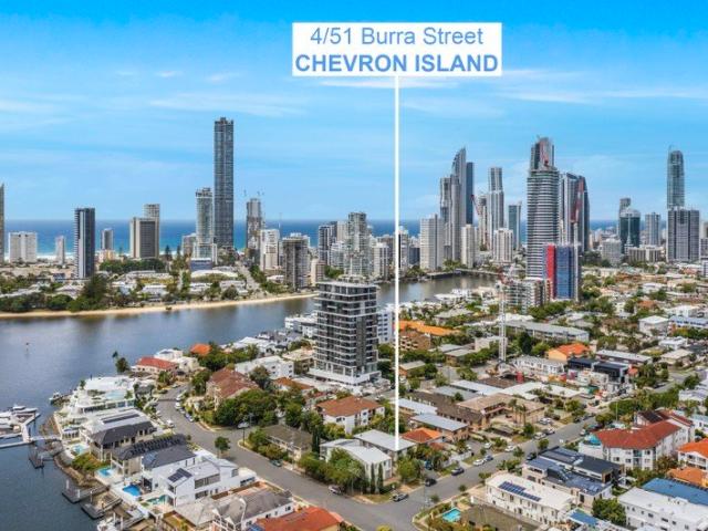 LIFE IS GREAT ON CHEVRON ISLAND! 3 BEDROOMS!