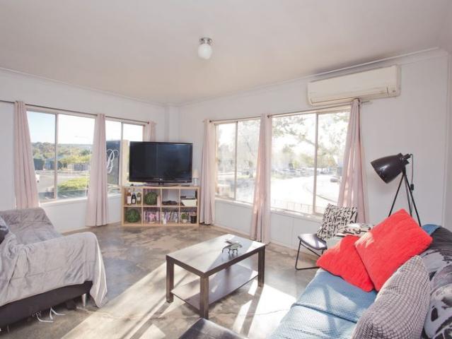 Life just got easier, furnished CBD apartment