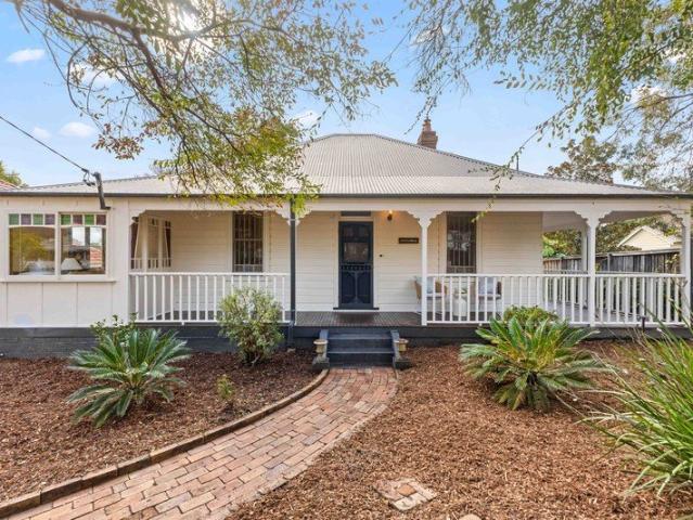 Lifestyle and flexibility at their finest with peaceful walk to rail convenience