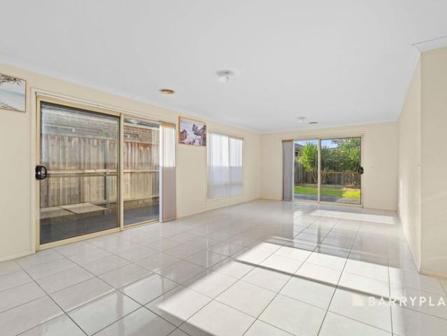 Lifestyle and Location with Parkland Views!