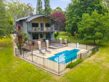 Lifestyle Acreage with Pool, Shed & Stunning Mt Buffalo Views