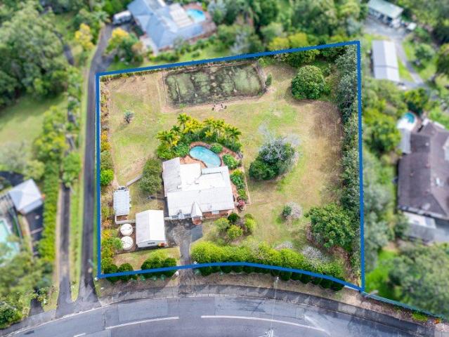 Lifestyle Acreage with Pool, Tennis Court & Endless Space to Enjoy