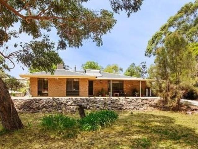 Lifestyle Acreage with Self Contained Granny Flat, Scheme Water & Exceptional Convenience