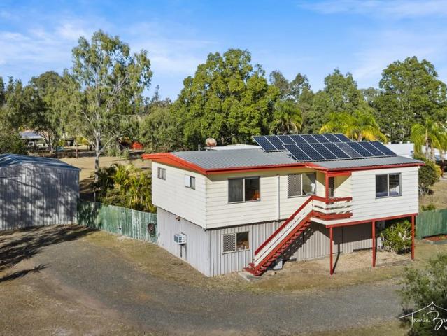 Lifestyle Acreage with Shed, Space & Future Potential on 4,040m²