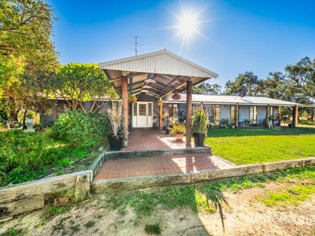 Lifestyle Acreage with Space, Comfort & Self Sufficiency