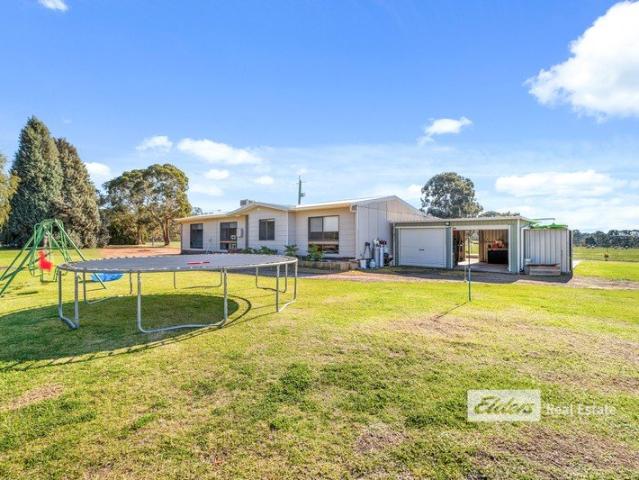 Lifestyle Acreage with Space, Sheds & Convenience