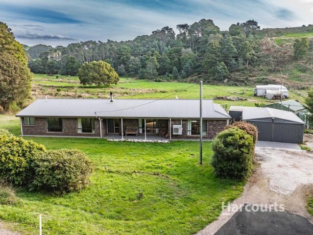 LIFESTYLE ACRES ON PENGUIN CREEK