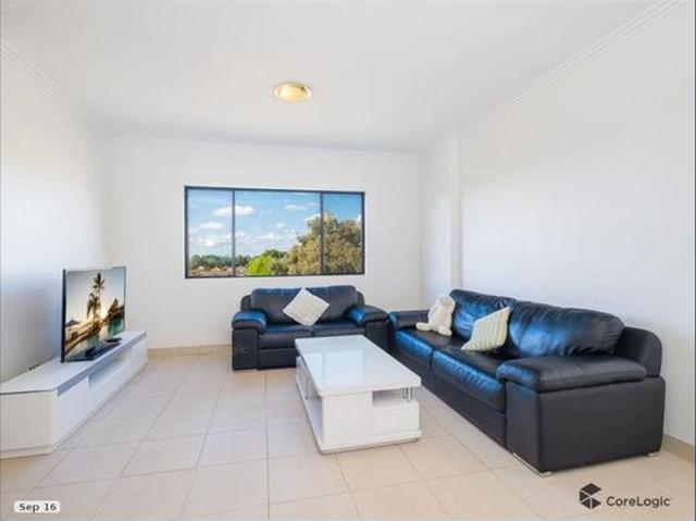 Lifestyle Apartment in Convenient Location!