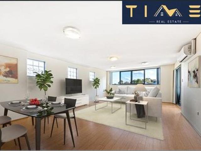 Lifestyle apartment in the ultra convenient location close to train station