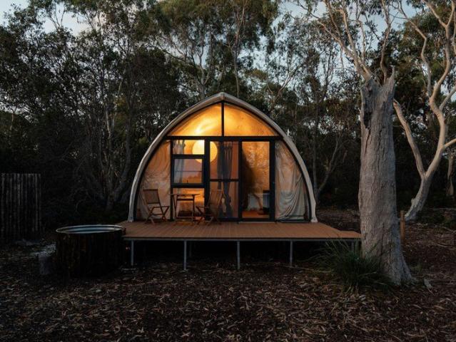 Lifestyle Business: High Performing Eco Retreat & Prime Freycinet Waterfront Opportunity