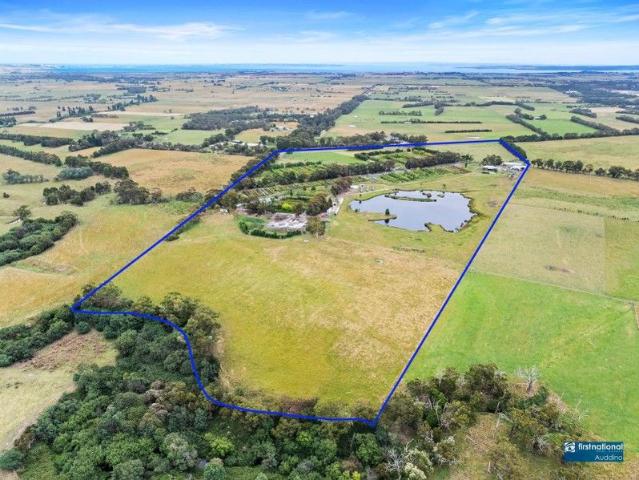 Lifestyle / Business Opportunity this Farm Offers Immense Potential