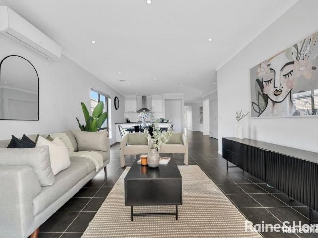 Lifestyle Ease Close to Diggers Rest Primary and Train Station