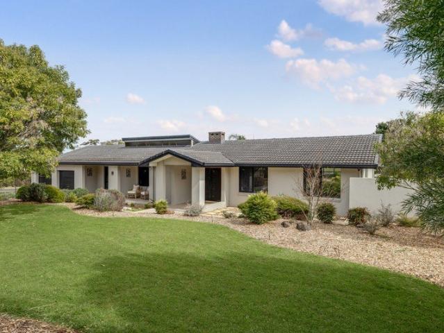 Lifestyle Family Home on 1500m2