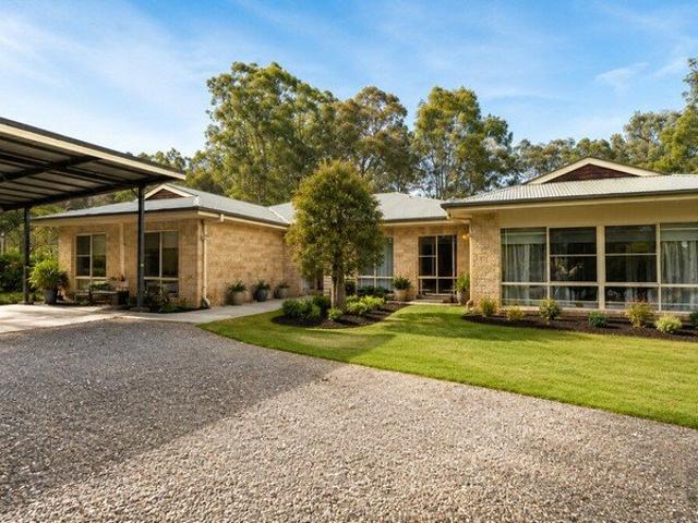 Lifestyle, Horses, Dual Living & Mountain Views 1.77 Hectares 4.37 Acres at the Base of Tamborine Mountain