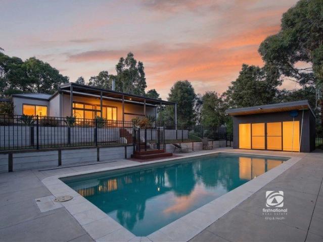 LIFESTYLE OASIS ON 1.5 ACRES POOL, SHED & SPACE TO MOVE