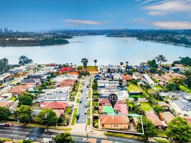 Lifestyle opportunity in a blue chip harbourside position