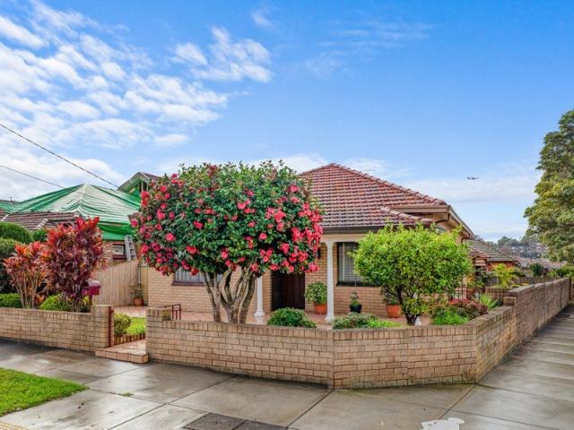 Lifestyle opportunity in a blue chip harbourside position