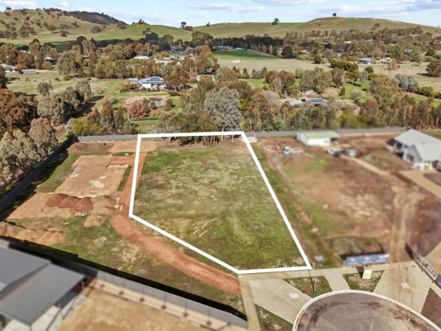 Lifestyle & Opportunity In Exclusive Mansfield Pocket