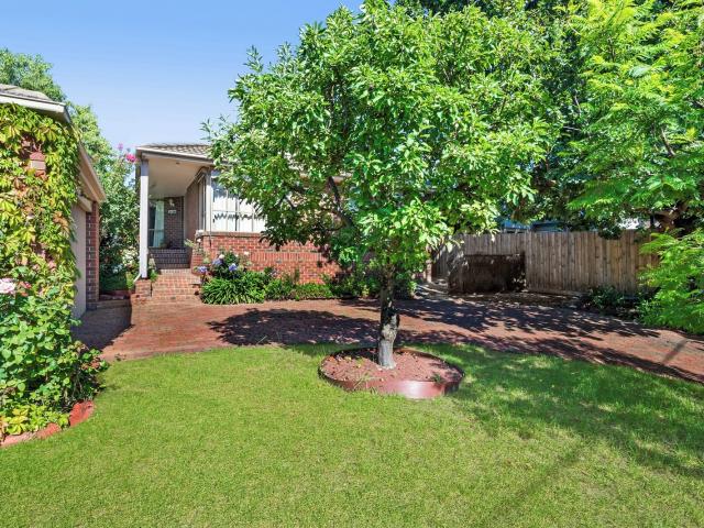 Lifestyle opportunity in the heart of Kew