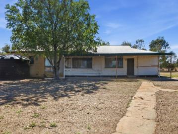 Lifestyle Opportunity on 2 Acres Space, Shedding & Potential!