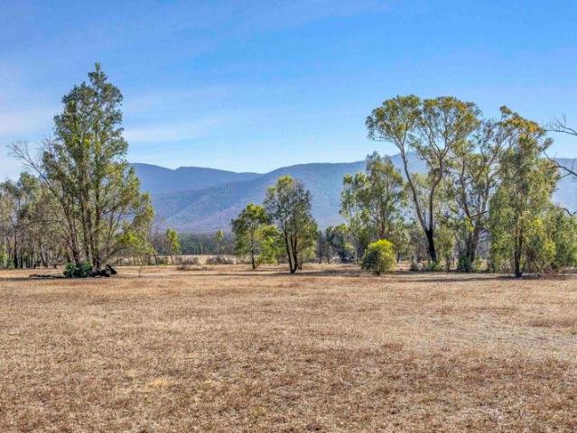 Lifestyle Opportunity with Magnificent Views