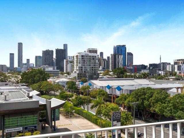 Lifestyle, Location & Convenience in the Heart of West End