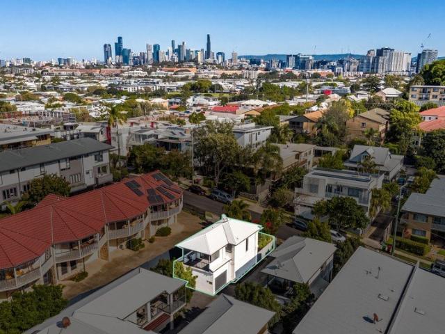 Lifestyle, Location and Privacy The Perfect Bulimba Combination