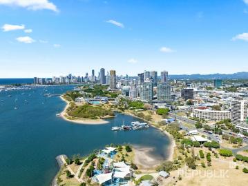 Lifestyle, Location & Flexibility on the Broadwater