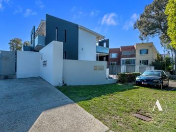 Lifestyle, Location & Low Maintenance Living!