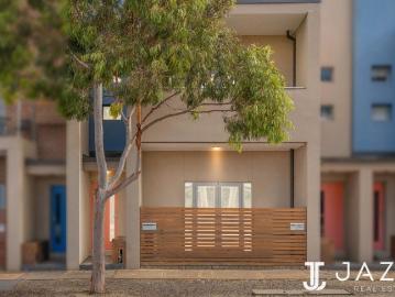 Lifestyle, Location & Low Maintenance Living in Innisfail Estate