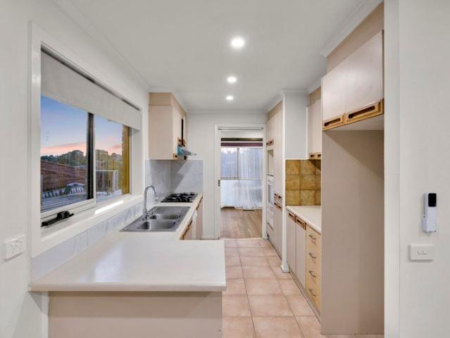 Effortless Living in a Prime Templestowe Location Solar Panel installed