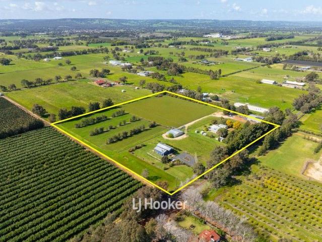 Lifestyle Living with Dual Residences on 10 Acres