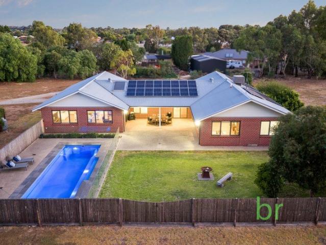 LIFESTYLE LUXURY ON 5,188M² CUSTOM BUILT ENTERTAINER WITH POOL AND PREMIUM FINISHES