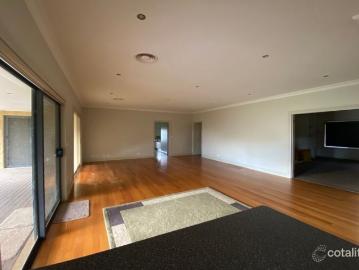 Lifestyle, Space & Future Growth Opportunity on 5 Acres