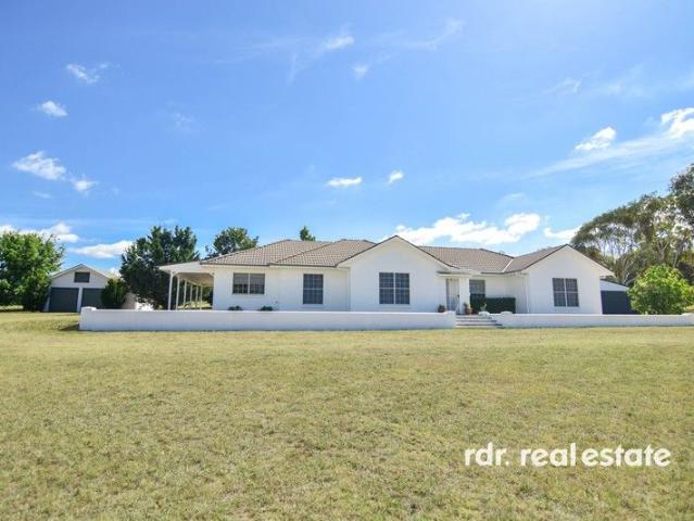 LIFESTYLE, SPACE, VERSATILITY ON ACREAGE