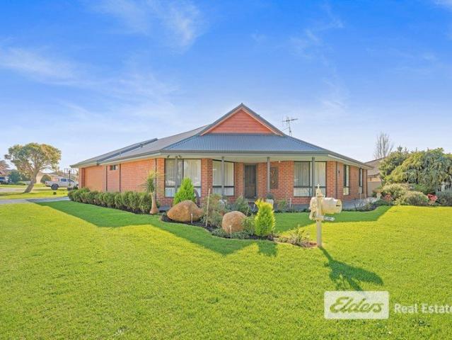 Lifestyle Package with Parkland Views, Workshop & Exceptional Access
