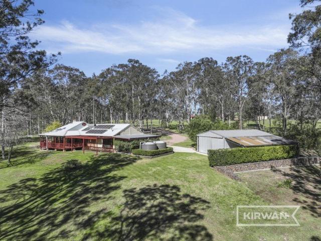 Lifestyle & Privacy Only Minutes to Town